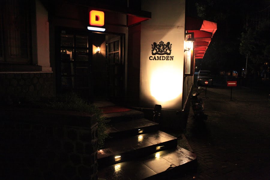 camden bar bandung