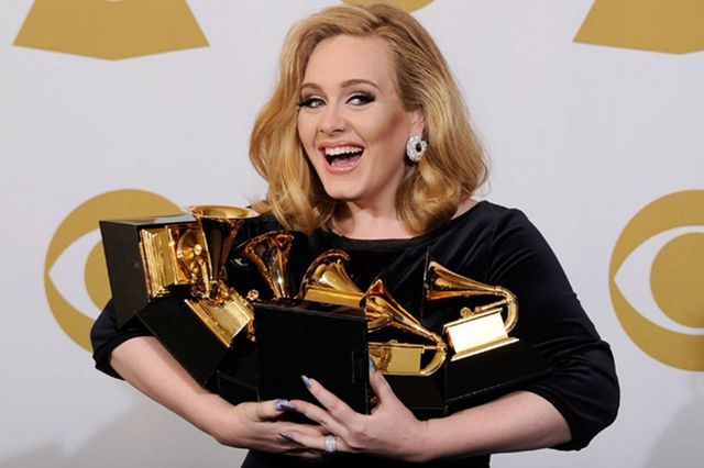 ADELE 615X409