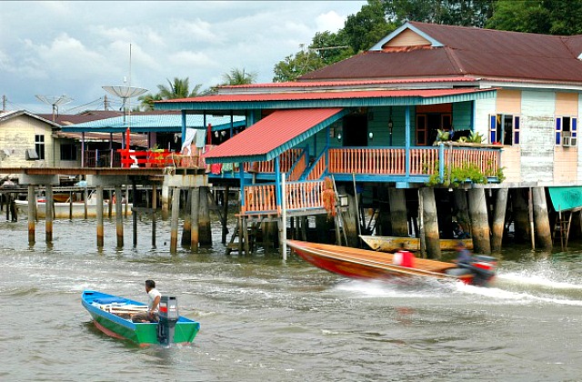 Kampoeng Ayer