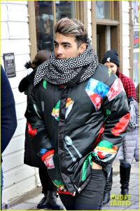 joe jonas justjared-com