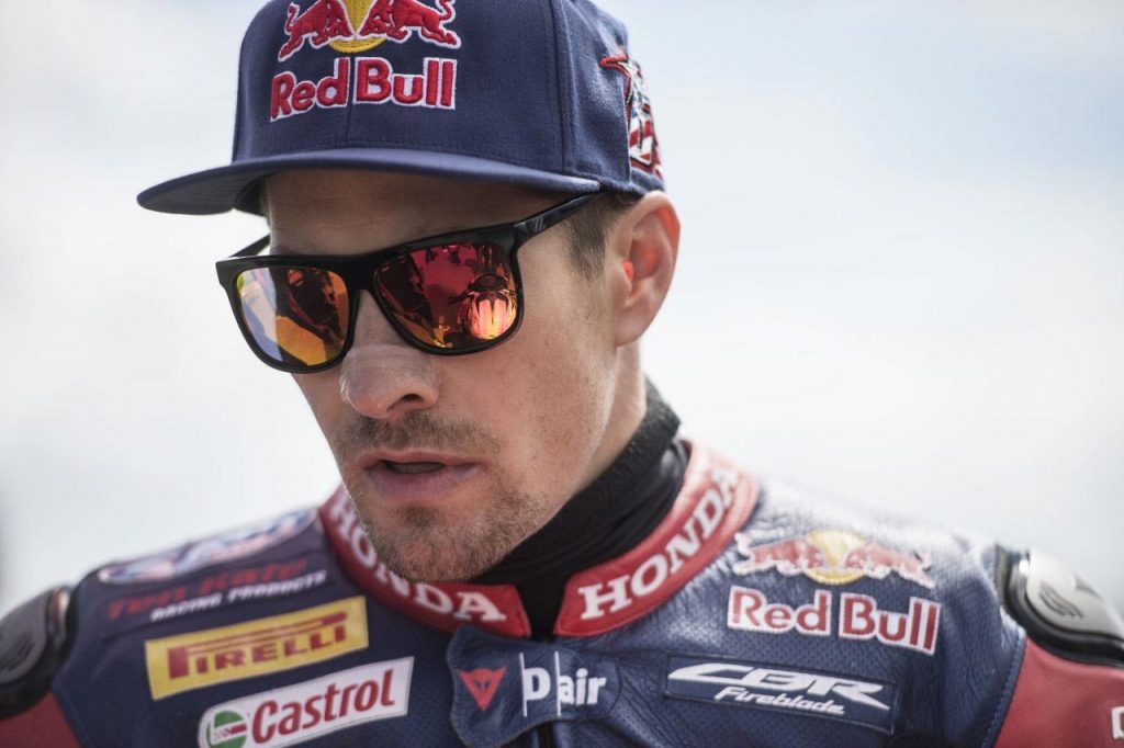 Finish-Terakhir-Nicky-Hayden_18_20170523120400D7Eu-1