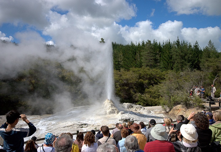 Lady Knox Geyser, New Zealand tourism destinations