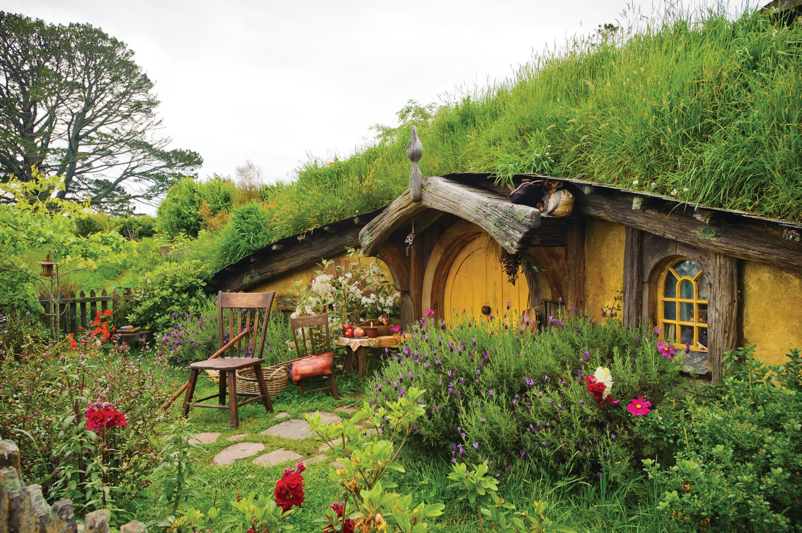 Hobbiton Movie Set