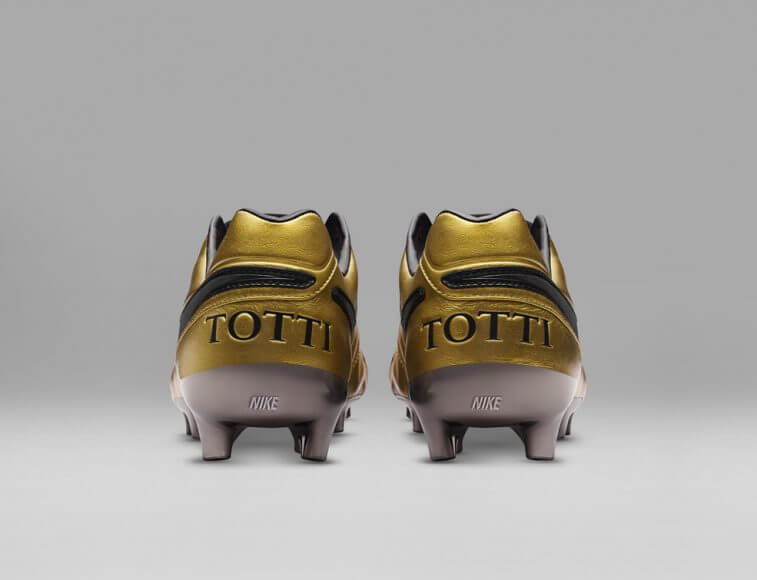 Nike-is-Going-Wild-with-Gold-Wrapped-Nike-Tiempo-Totti-x-Roma-Boots-3_24_20170524145641-1