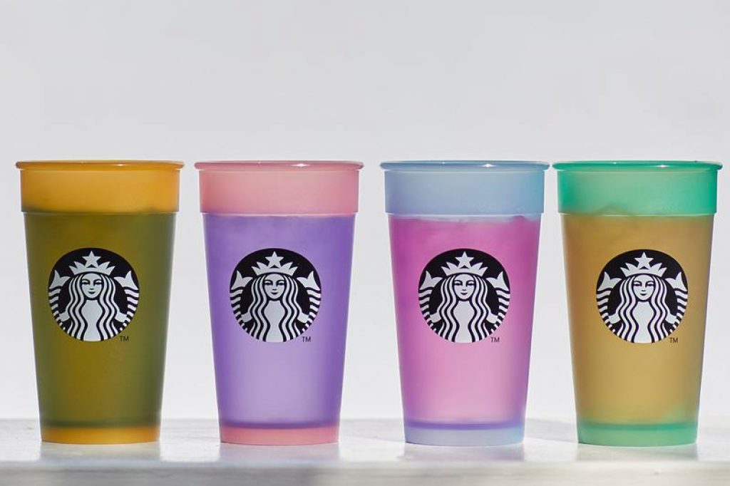 Starbucks Rilis Cangkir Yang Bisa Berubah Warna