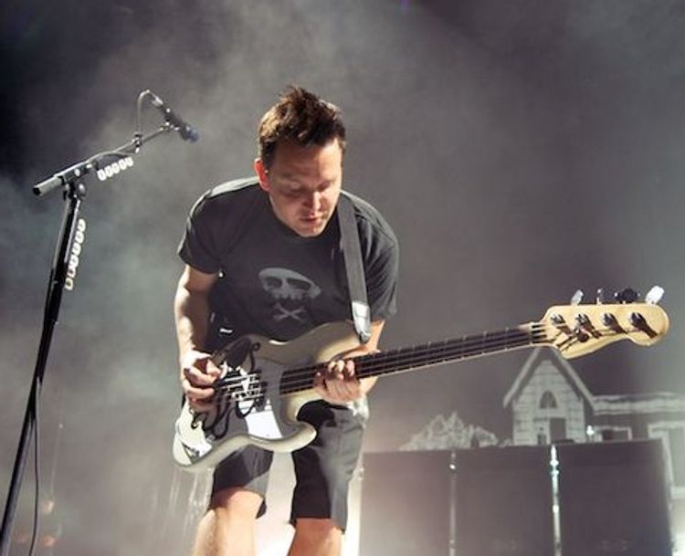 Mark Hoppus Jual Gear Blink 182