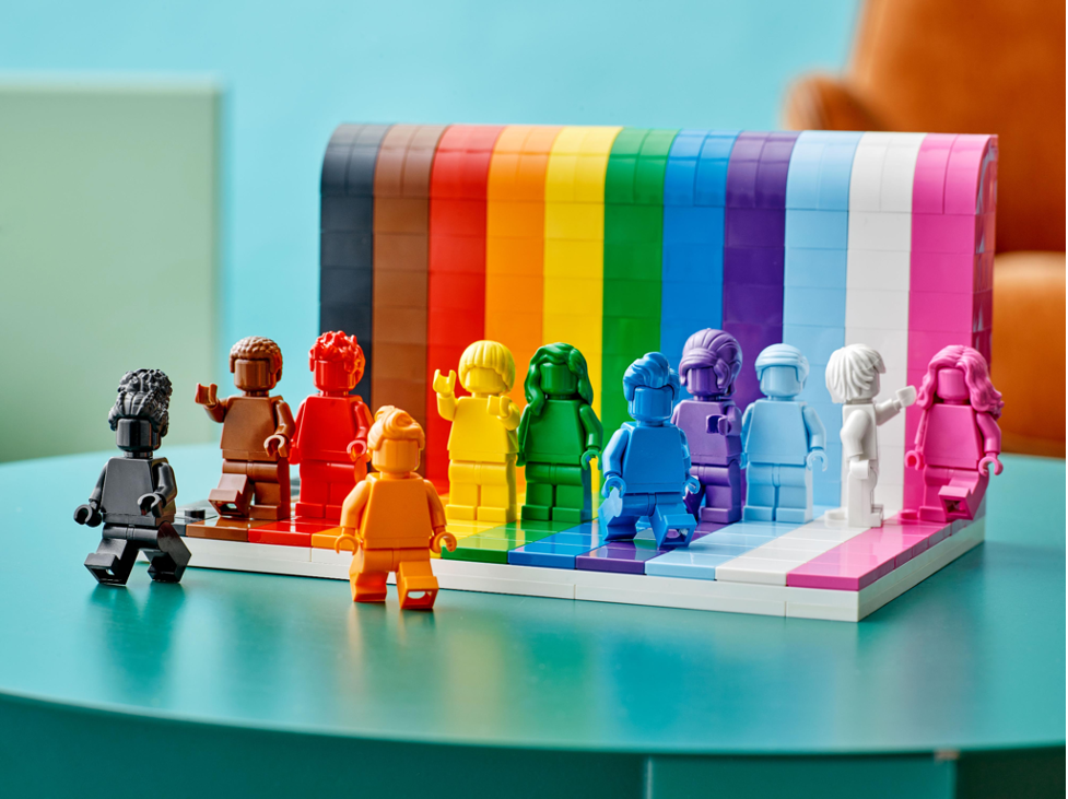 LEGO Rilis Set LGBTQ+ 