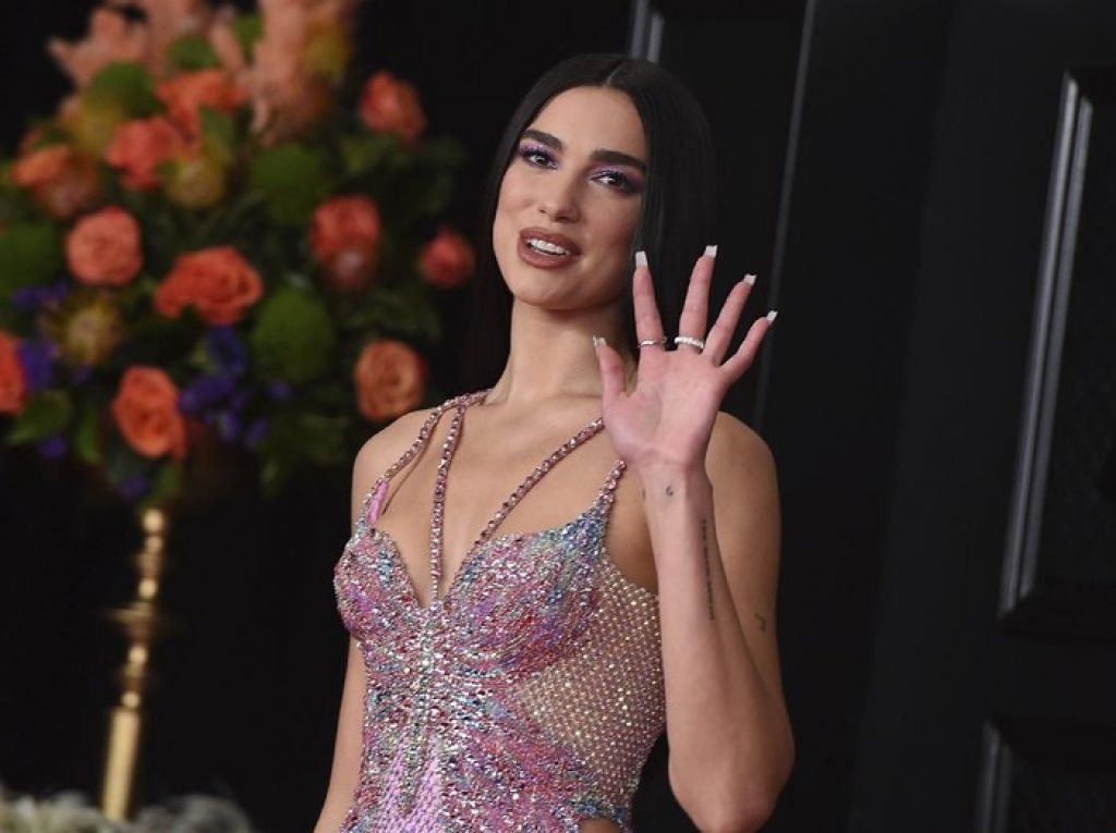 Dua Lipa Rilis Single Baru 'Love Again'