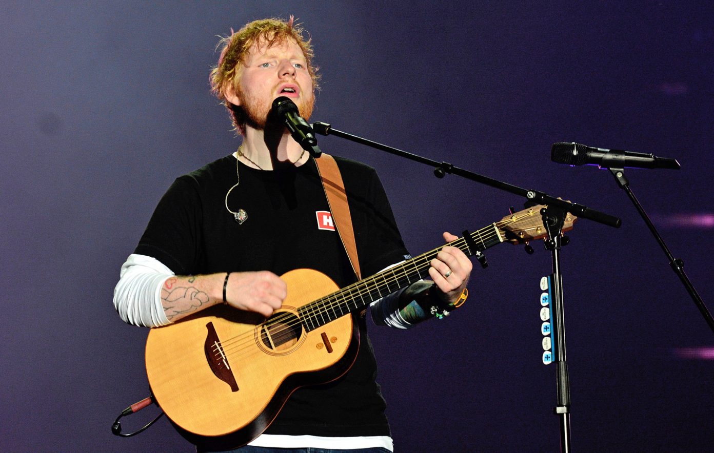 Ed Sheeran Beri Hadiah Mini Konser Ke Pemain Timnas Inggris Usai Lolos 16 Besar Euro 2020