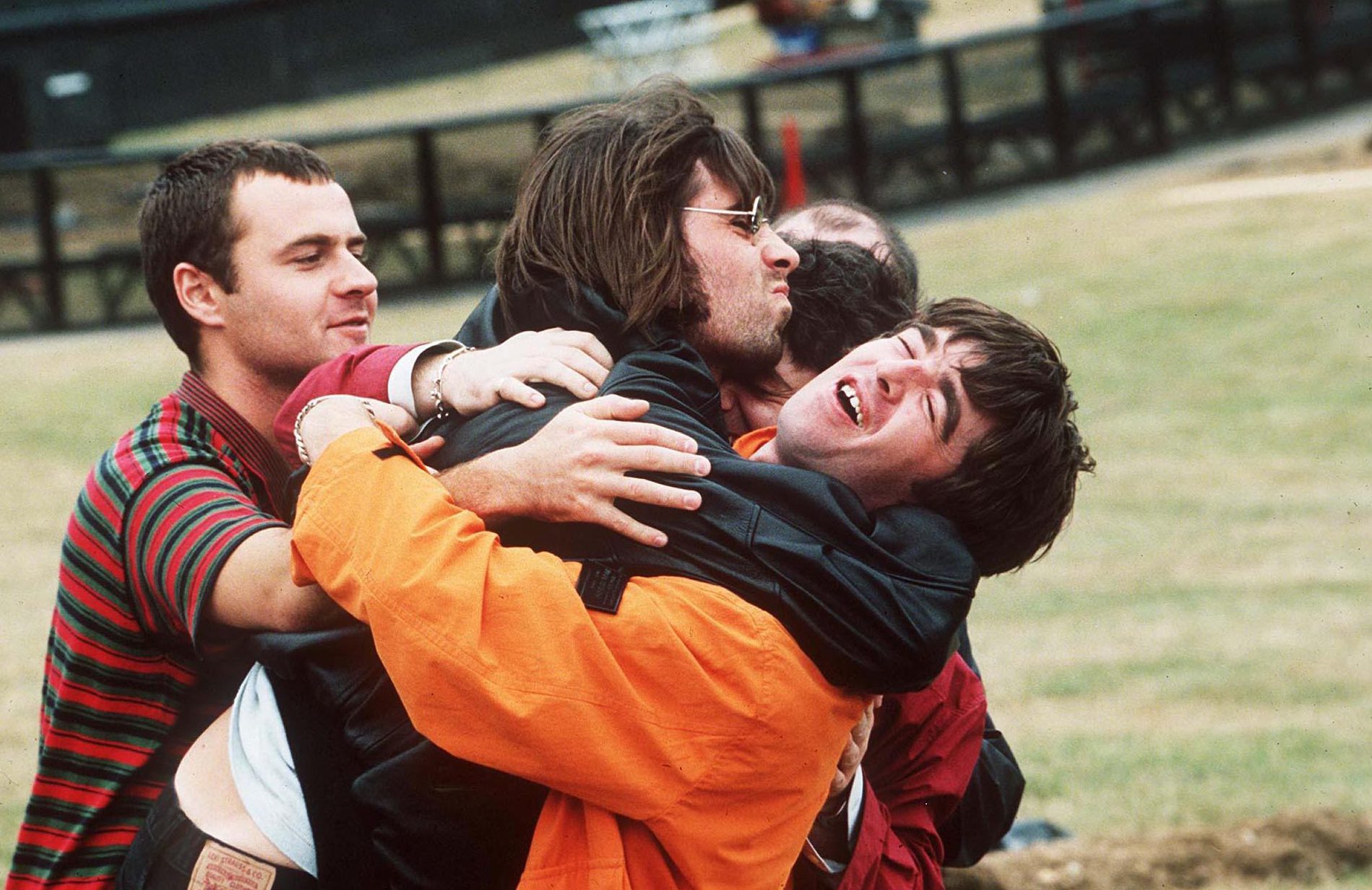 Oasis Umumkan Jadwal Rilis Film Dokumenter "Oasis Knebworth 1996"