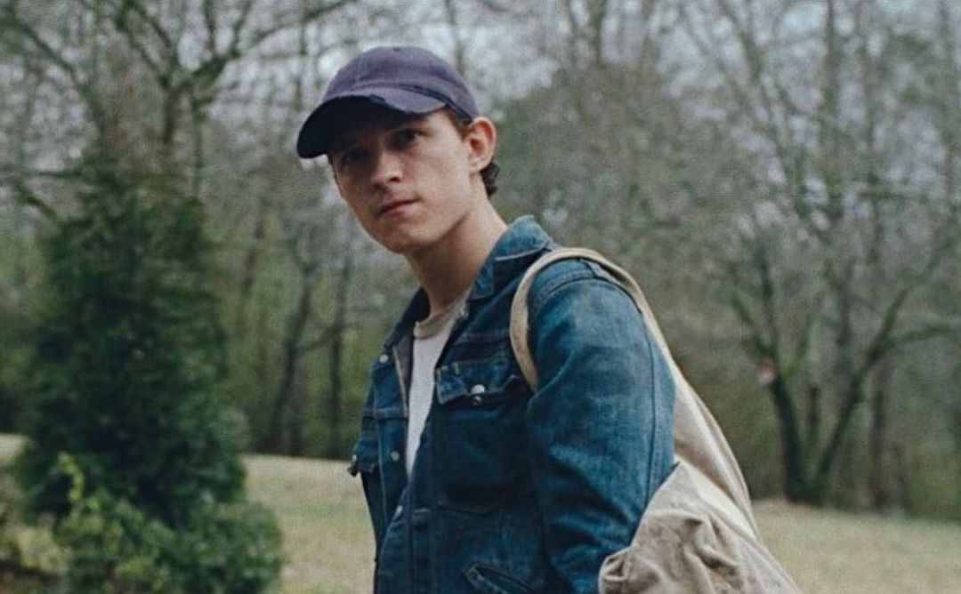 Refrensi Outfit Tom Holland Yang Bisa Lo Gunakan Aktifitas Sehari-hari