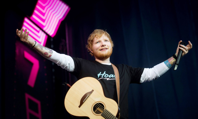 Ed Sheeran Umumkan Akan Gelar Konser Rayakan 10 Tahun Debut Album +