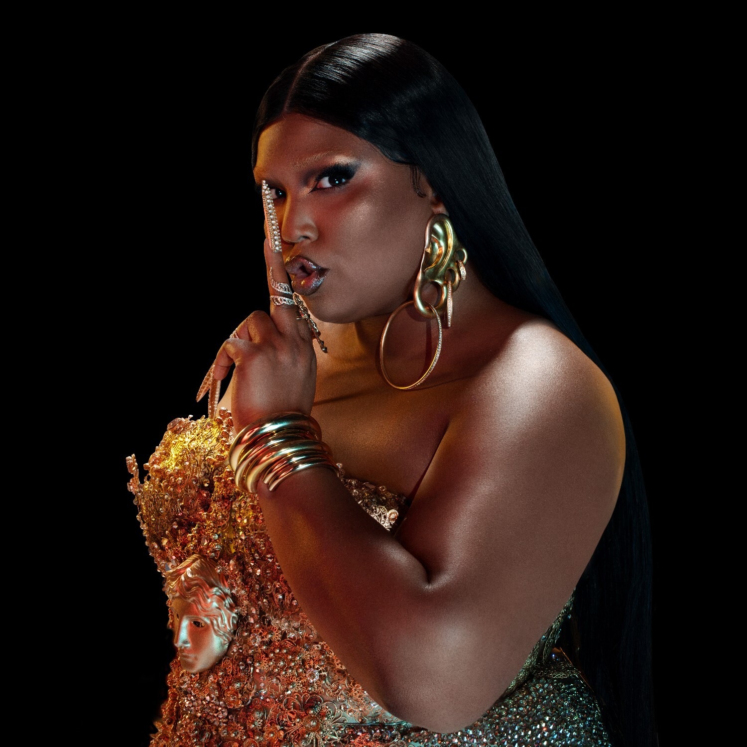 Kolaborasi Dengan Cardi B, Lizzo Rilis Single Terbaru Berjudul "Rumor"