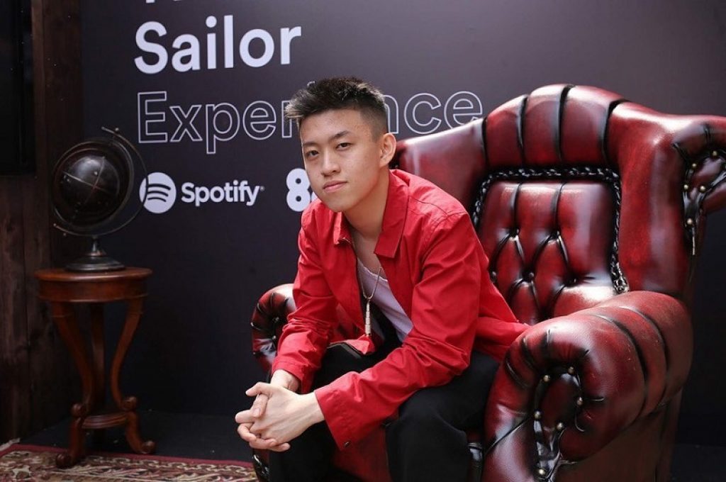 Rich Brian Jadi Musisi Pertama Asal Indonesia Yang Pecahkan Rekor Spotify