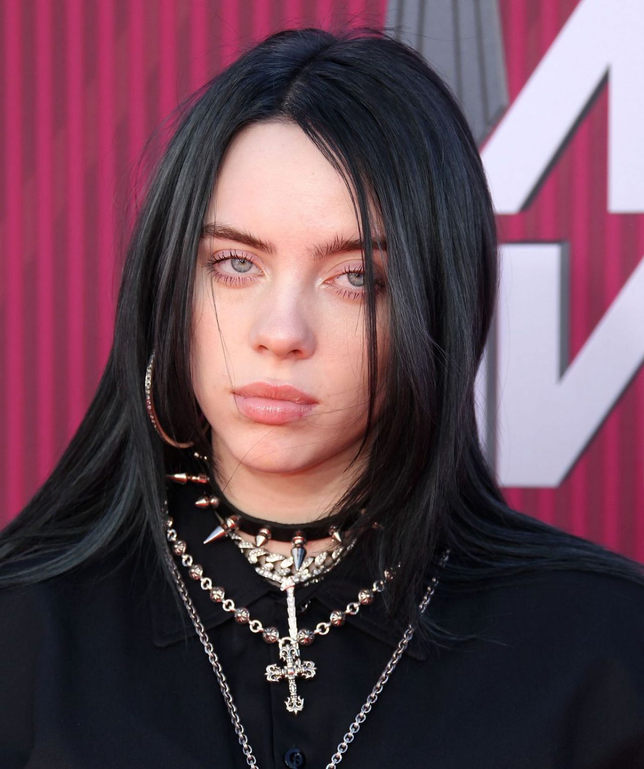 Transformasi Fashion Billie Eilish