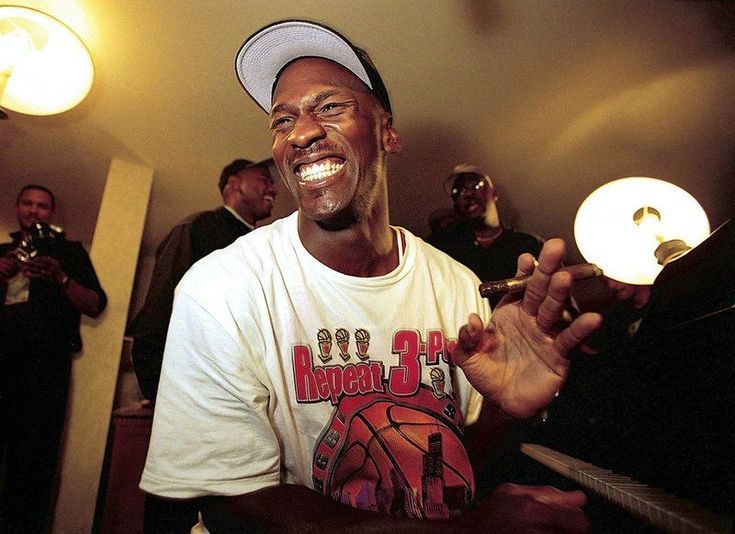 Rokok Bekas Isapan Michael Jordan Dilelang, Segini Harganya!