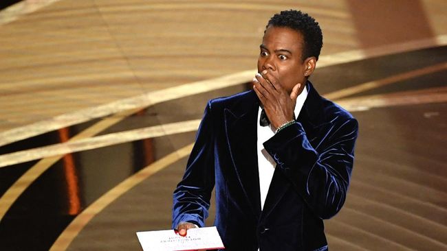 Chris Rock Mau Bicara Soal Tamparan Will Smith Asal Dibayar