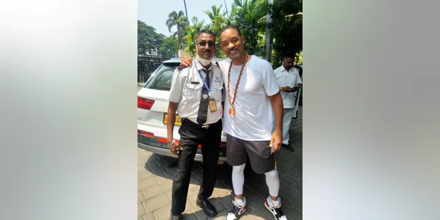 Will Smith Terbang ke India untuk 'Healing'