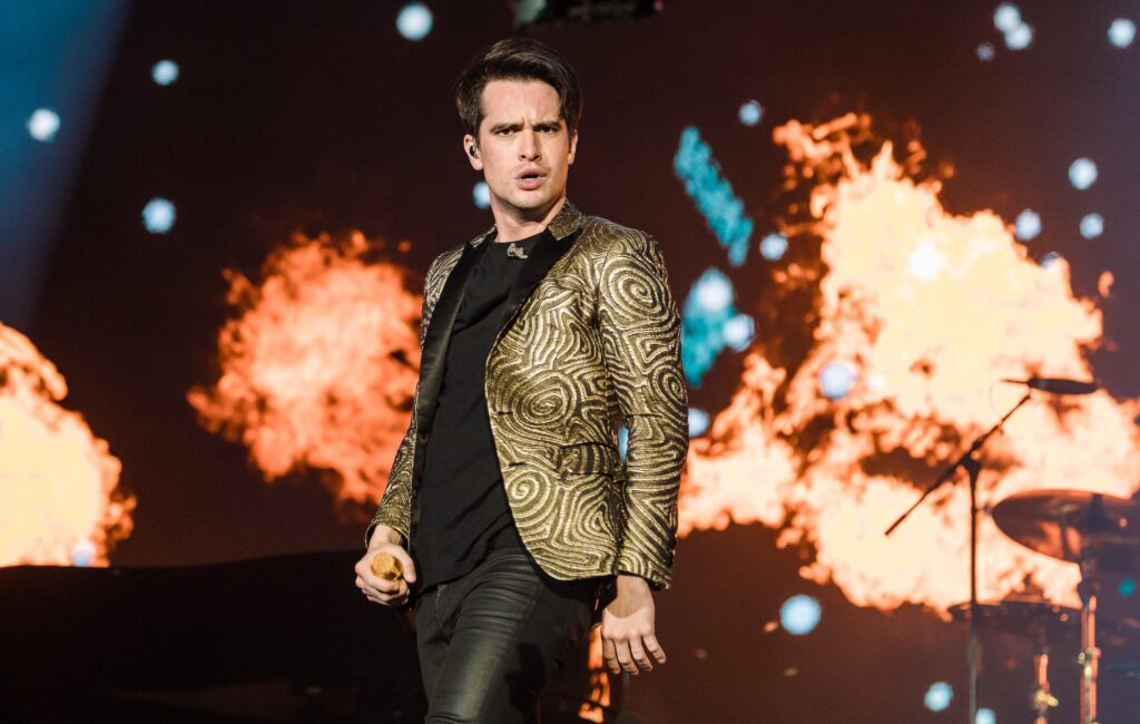 brendon-urie-panic-at-the-disco-2019-1