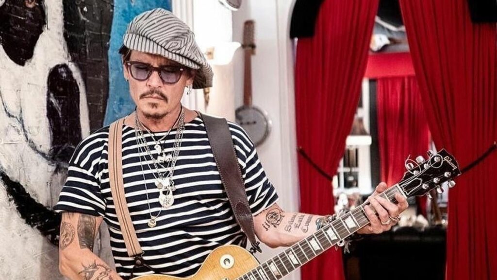 Johnny Depp Curhat Soal Amber Heard Lewat Lagu Sad Motherf-in' Parade