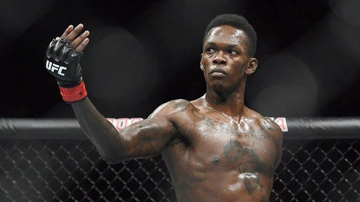 Israel Adesanya Kecewa Dengan Keputusan Wasit Saat Dinyatakan TKO di UFC 281