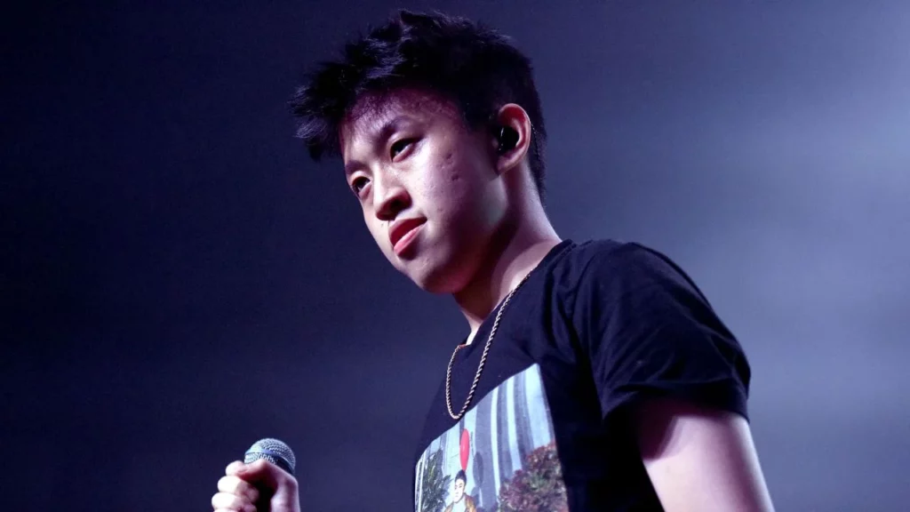 “VIVID” Jadi Single Kolaborasi Rich Brian dan $NOT Dengan Nuansa 90-an