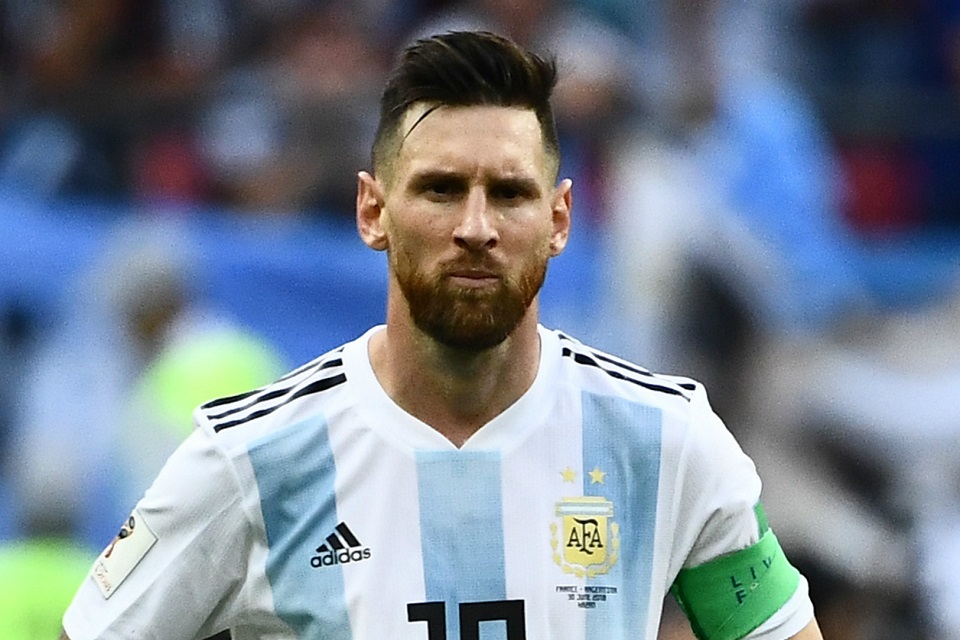 Lionel-Messi-saat-menjalani-pertandingan-bersama-Timnas-Argentina-di-Piala-Dunia-2018