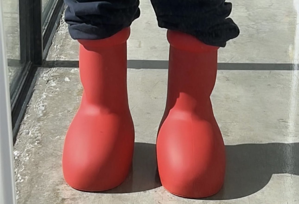 mschf-big-red-boots-3