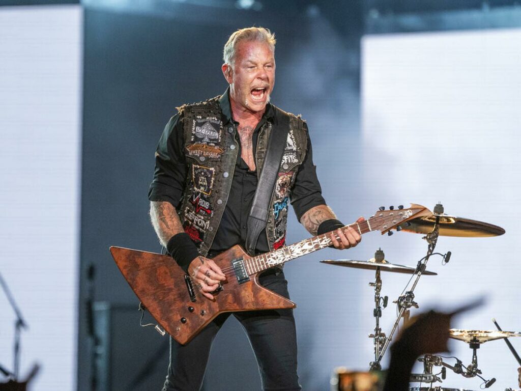 Vokalis Metallica Dikabarkan Main Film Thriller