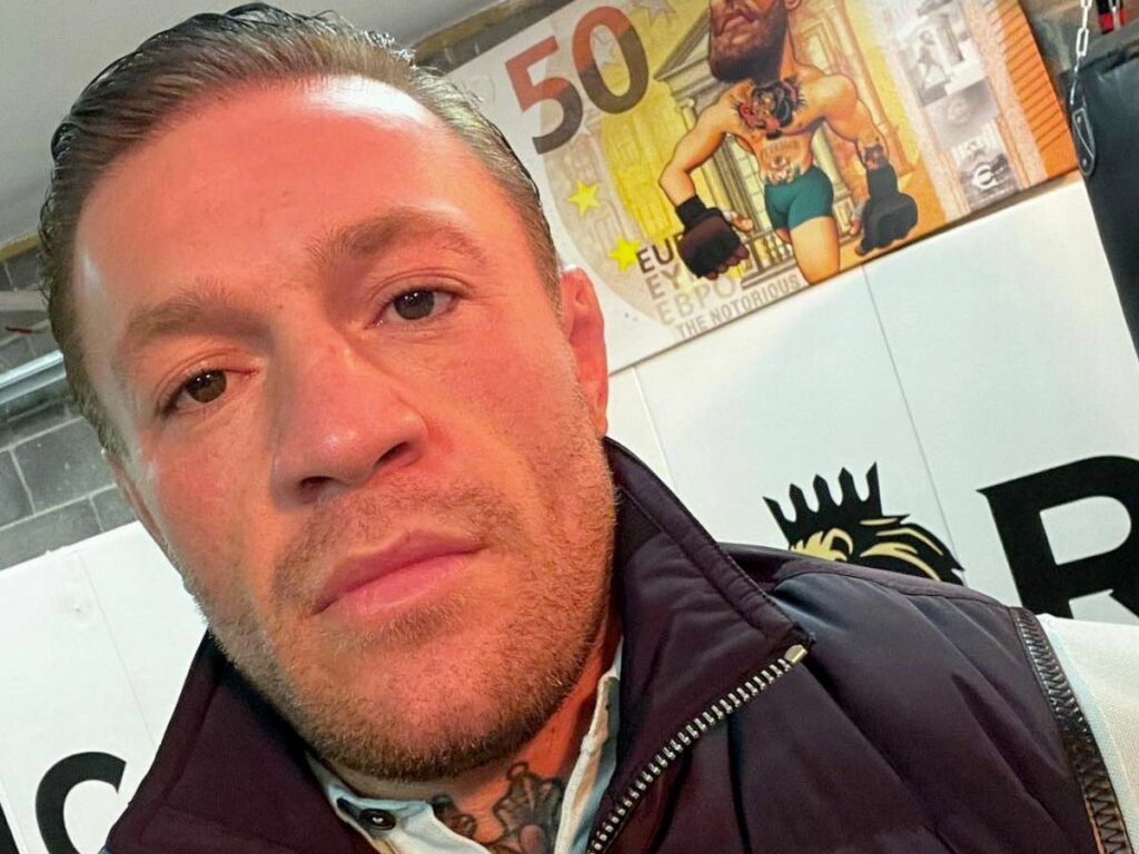 Conor McGregor Pertama Kali Tampil Tanpa Brewok di UFC!