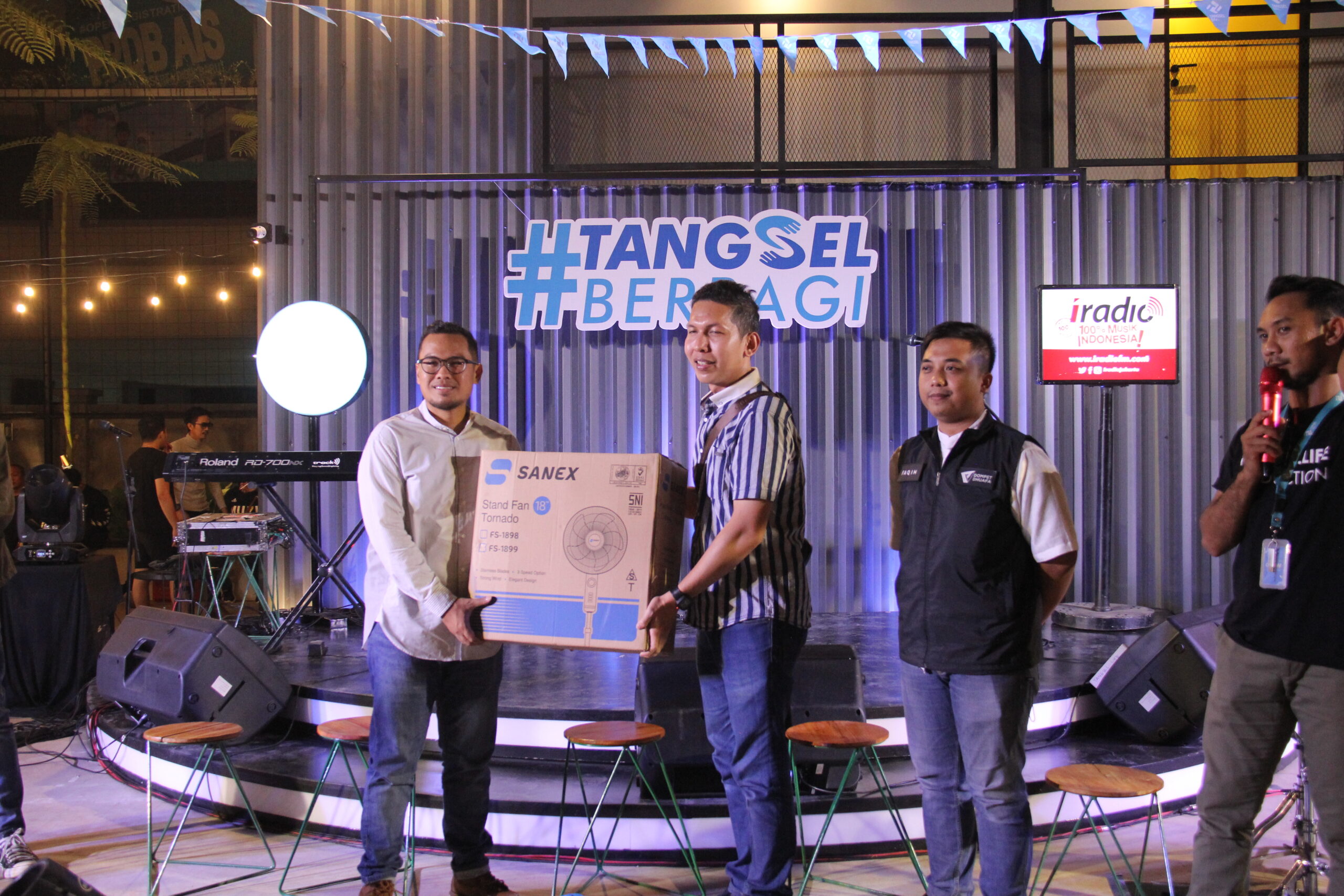 I-Radio Jakarta Bersama Tangsel Life Adakan Konser Amal 'Tangsel Berbagi'