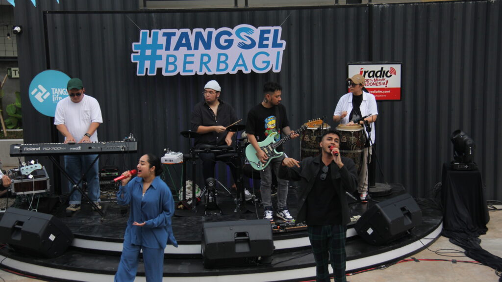 I-Radio Jakarta Bersama Tangsel Life Adakan Konser Amal 'Tangsel Berbagi'