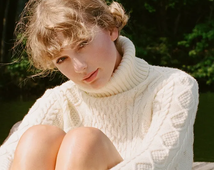 Album “folklore: the long pond studio sessions” Taylor Swift Catat Rekor Baru