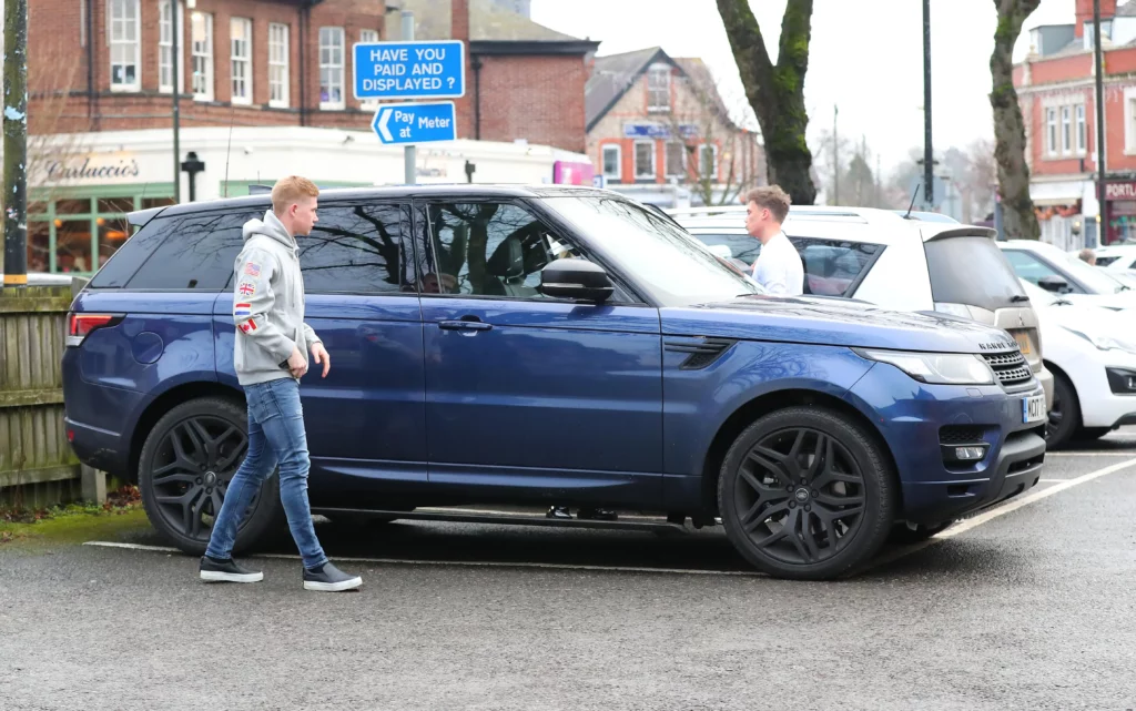 Melihat 4 Koleksi Mobil Kece Dari Kevin De Bruyne