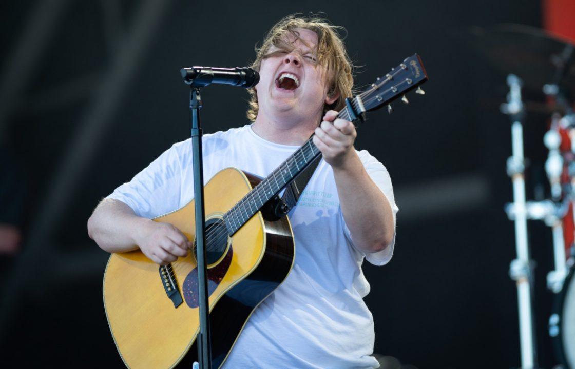 Lewis Capaldi Batal Manggung di Jakarta!