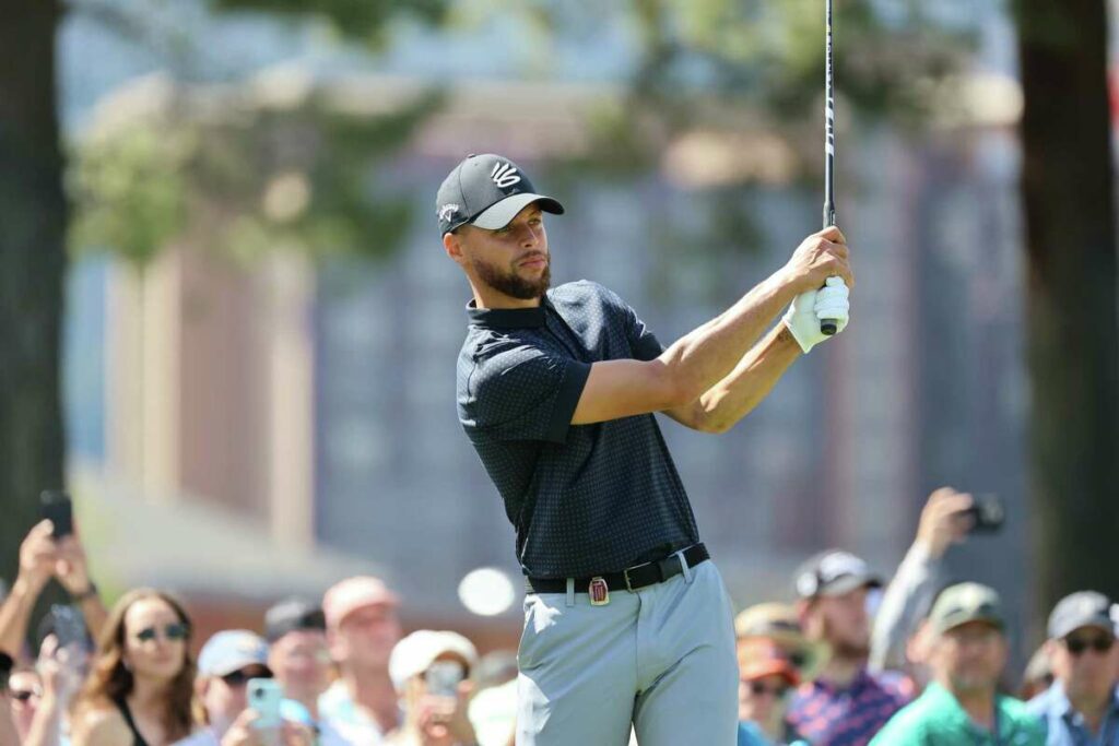 Akurasi Stephen Curry Gak Cuma di Basket, Bisa Hole in One di Golf!