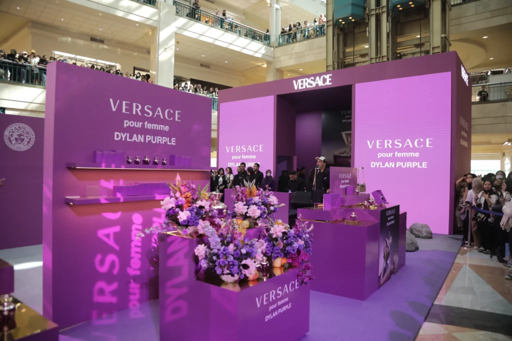 VERSACE Dylan Purple Hadir untuk Parfum Elegan Musim Panas!